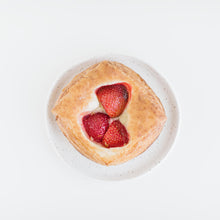 Load image into Gallery viewer, Fruit Danish
